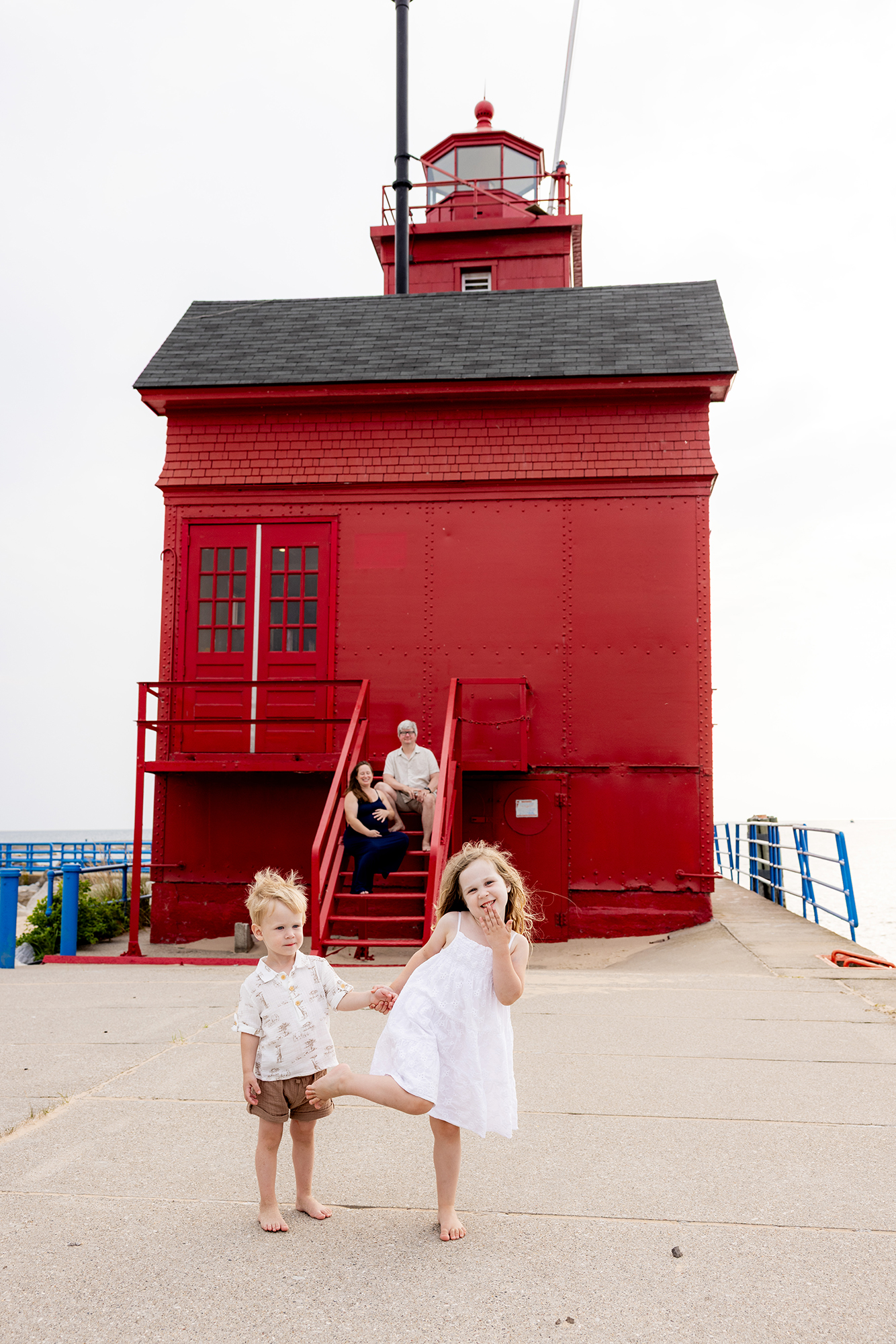 Lake michigan beach family pictures